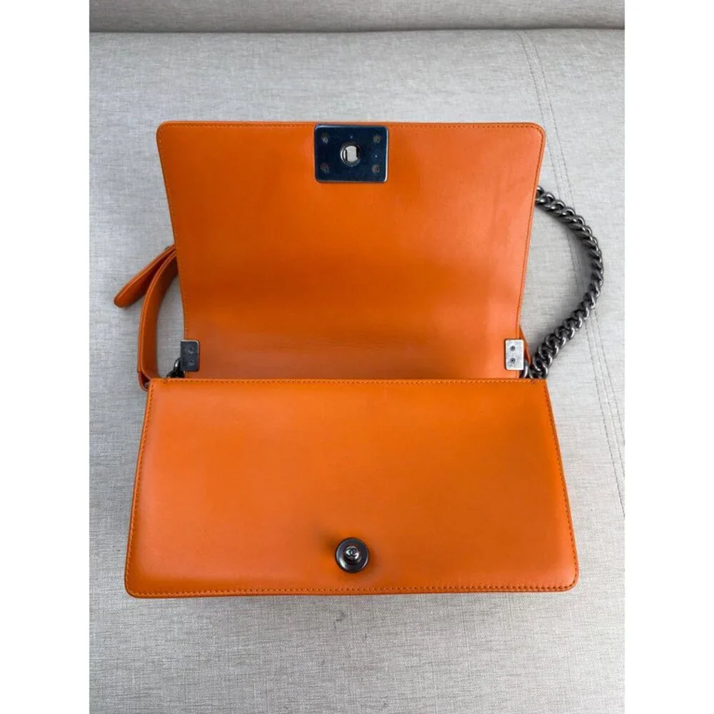 CHANEL 100% authentic